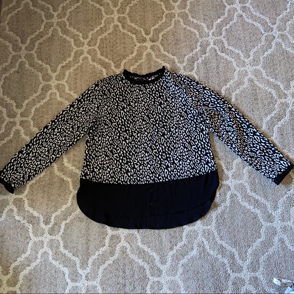 NWOT- Elle - Long Sleeve Leopard Tunic Sweater